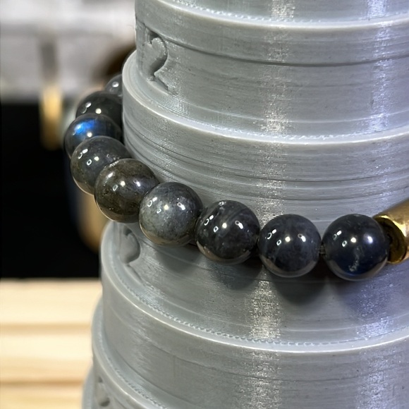 Labradorite wish bracelet. Stretch - Picture 2 of 4